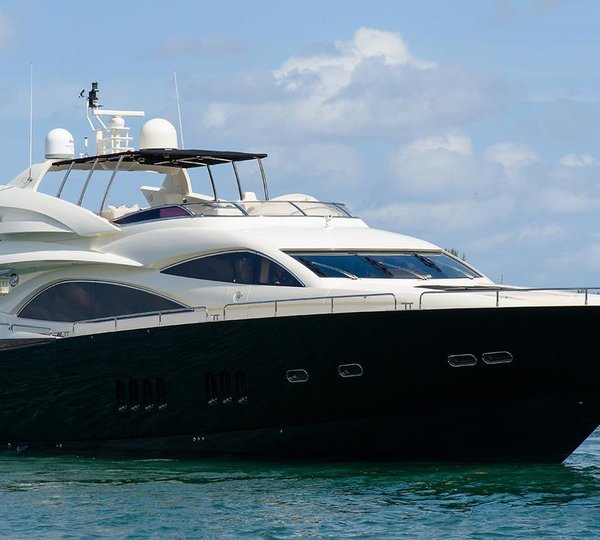 Yacht LEADING FEARLESSLY A Sunseeker 90