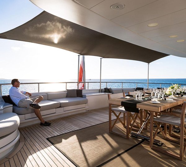 Yacht MARIU - Aft Deck Relaxation