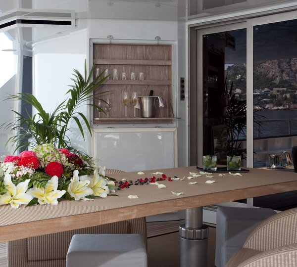 Yacht MARIU - Exterior Detail