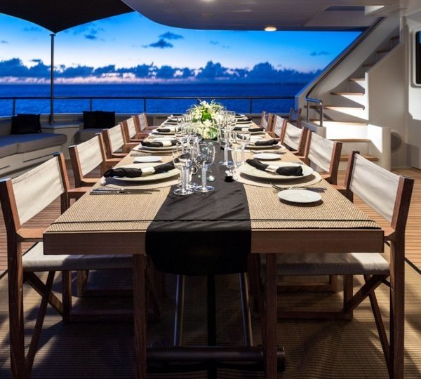 Yacht MARIU - Exterior Dining, Caribbean Dusk