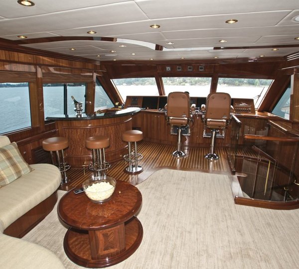 Yacht SEA YOU LATER Bridge