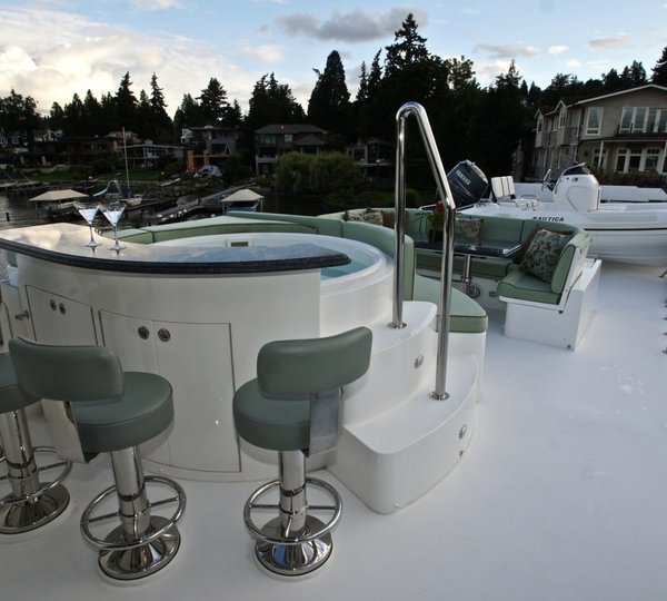 Yacht SEA YOU LATER Jacuzzi