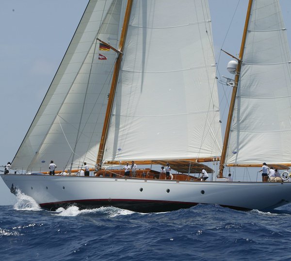 Yacht TIZIANA By Abeking & Rasmussen & Sparkman & Stephens - Sailing  