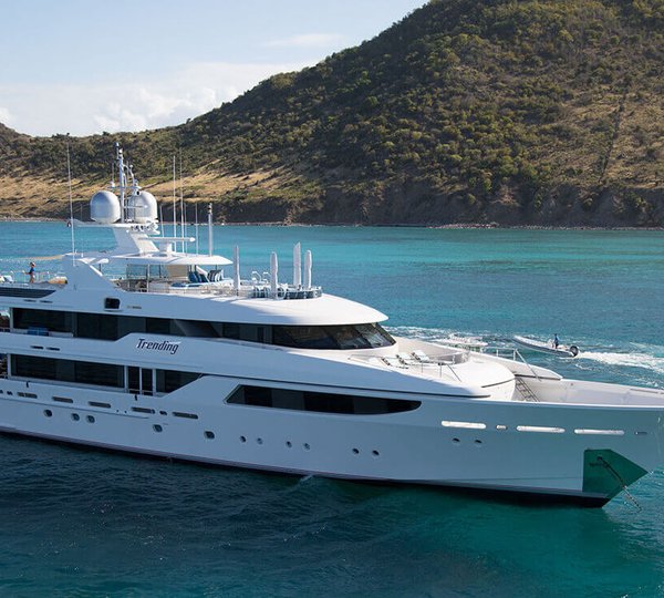 Yacht Trending By Westport - Carbbean With Water Toys