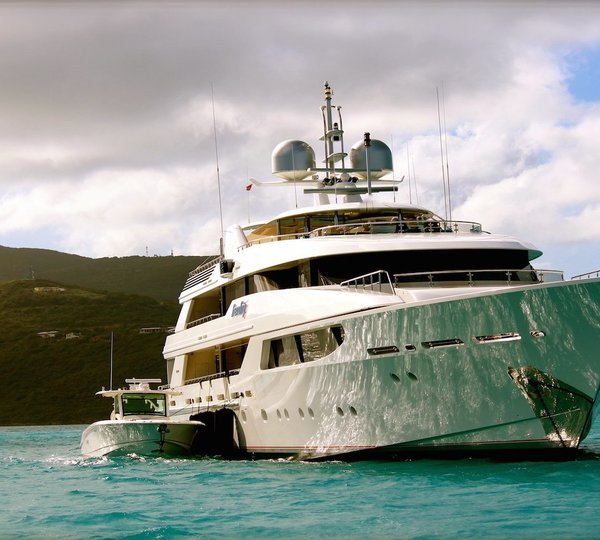 Yacht Trending By Westport - Anchored