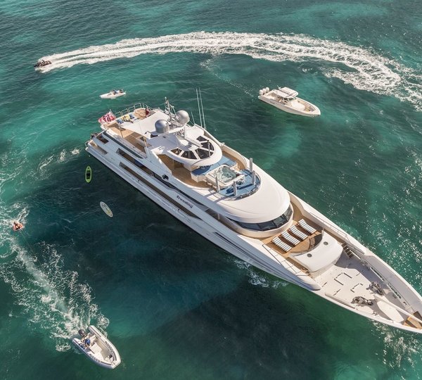 Yacht Trending By Westport - With Water Toys