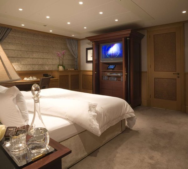 Yacht UTOPIA By Feadship - Double Cabin