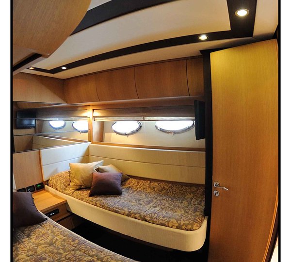 27m Pershing 90 Maximo (ex Zeus)