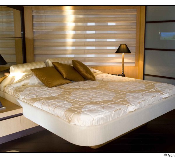 27m Pershing 90 Maximo (ex Zeus)