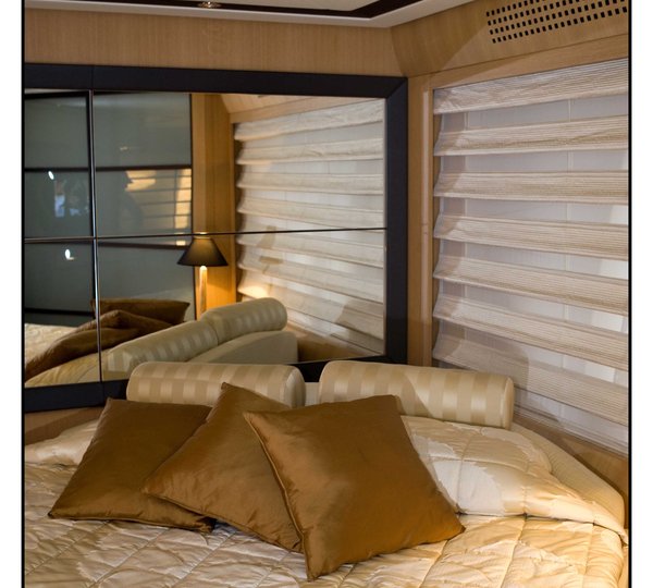 27m Pershing 90 Maximo (ex Zeus)