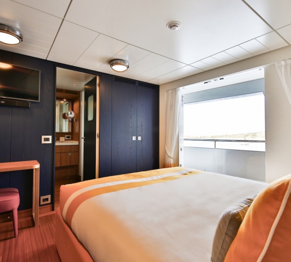 Yellow Cabin - Main Deck