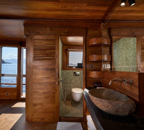 Cabin ensuite