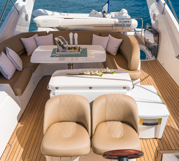 Sundeck looking aft