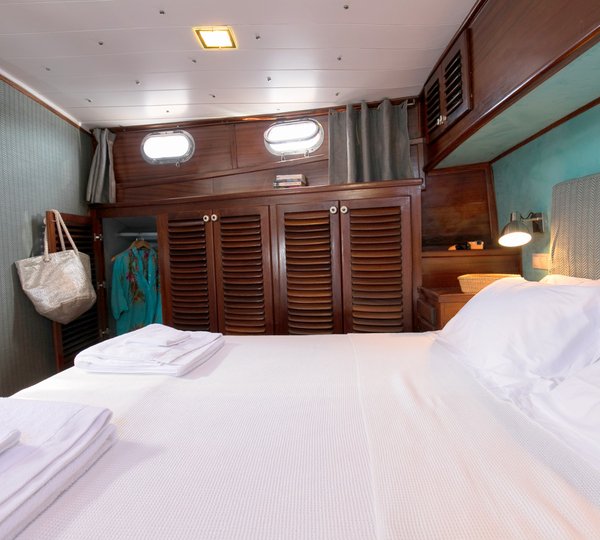 Guest double cabin