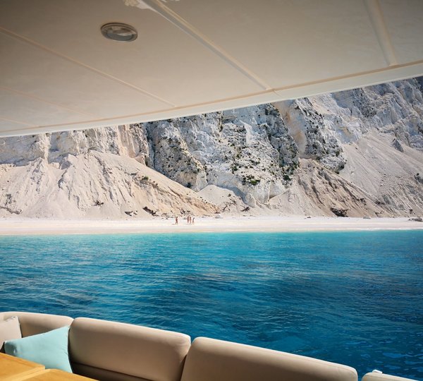 Aft Deck - Beach View