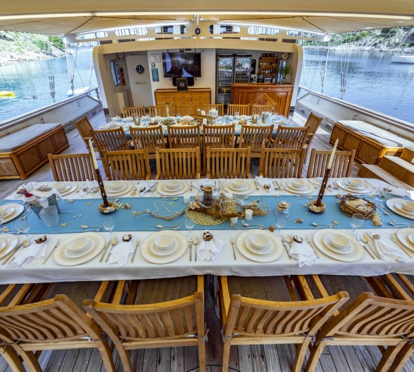 Aft Deck Alfresco Dining Close Up