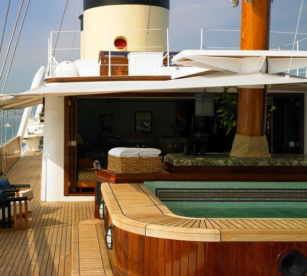 Aft Deck With Jacuzzi