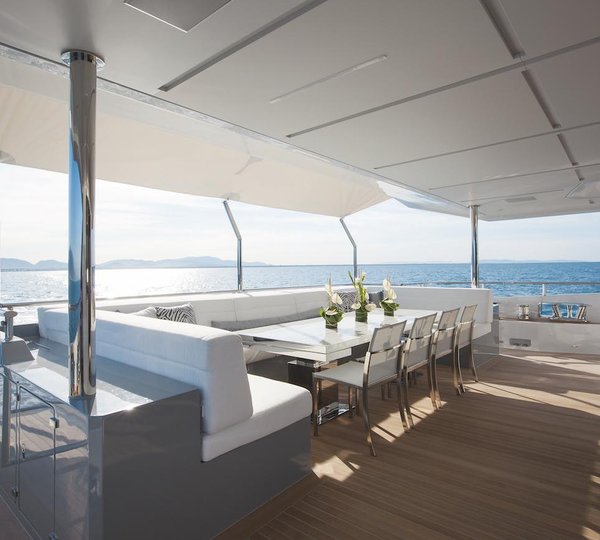 Aft Main Deck Alfresco Dining Set Up