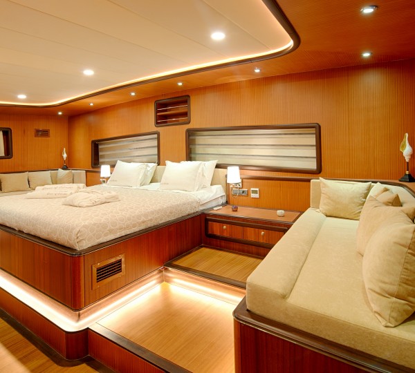 Aft Master Suite