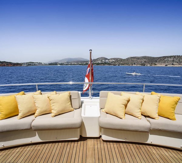 Aft Seating Exterior