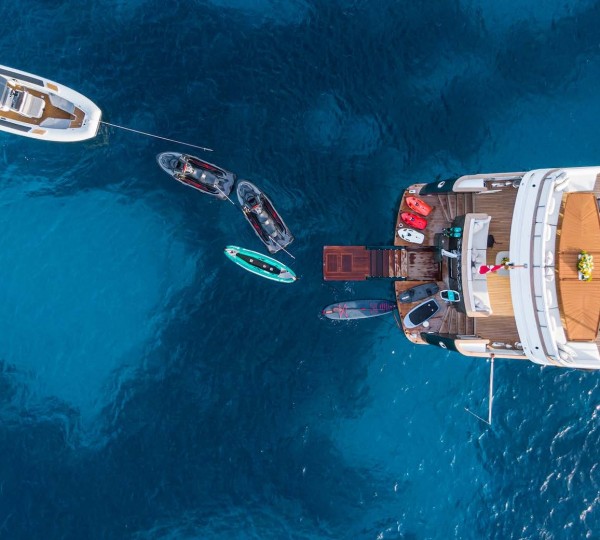 Aft Swim Platform With Toys