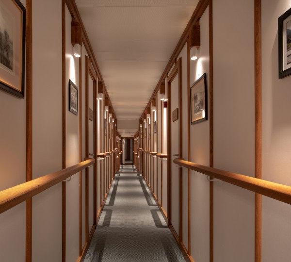 Aisle - Kudanil - Jack Johns