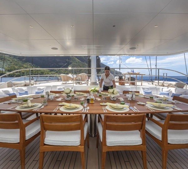 Al Fresco Dining - Photo © Yachting Image