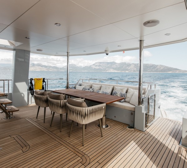 Al Fresco Dining Aft Deck