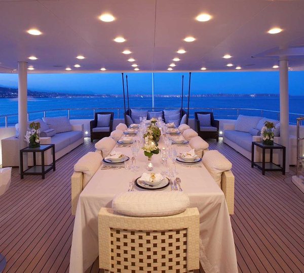 Al Fresco Dining After Sunset