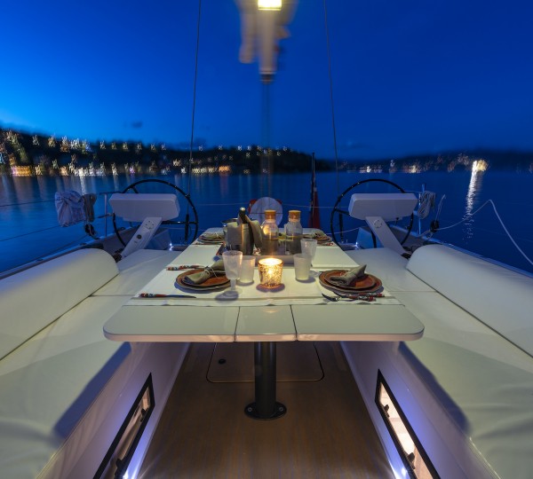 Al Fresco Dining By Night