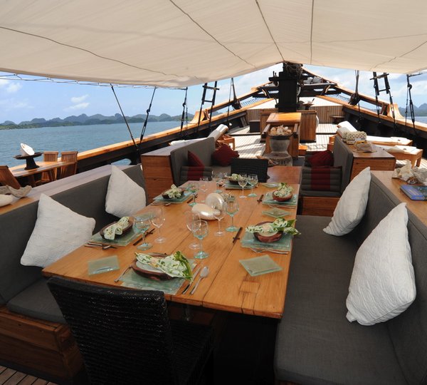 Al Fresco Dining On Board