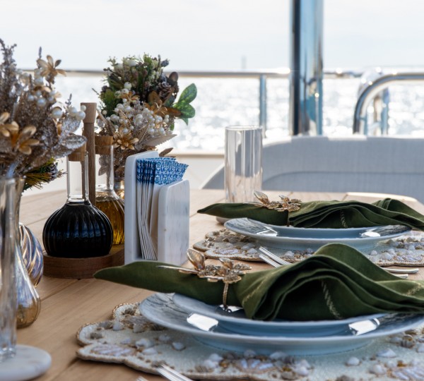 Al Fresco Dining Table Set Up