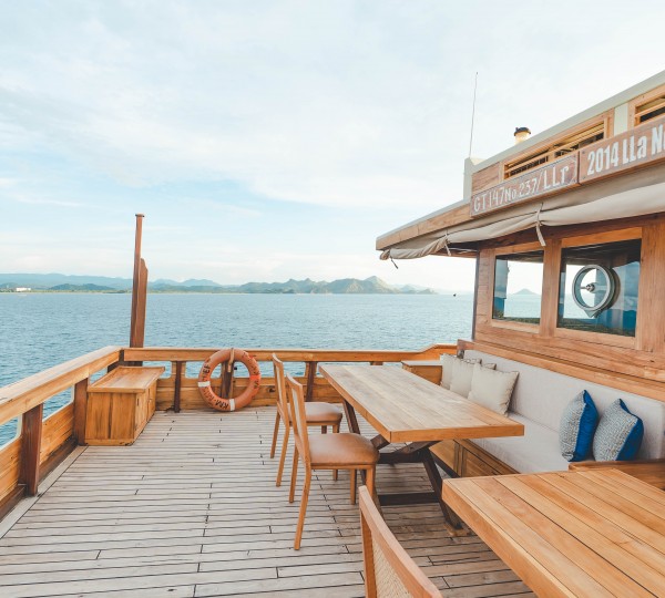 Al Fresco Dining Tables