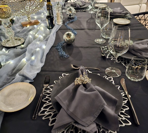 Alegant Dining Set Up