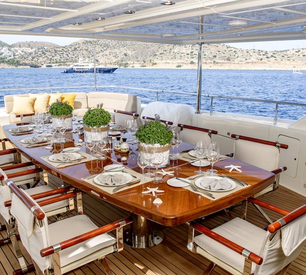 Alfresco Dinign On Sun Deck