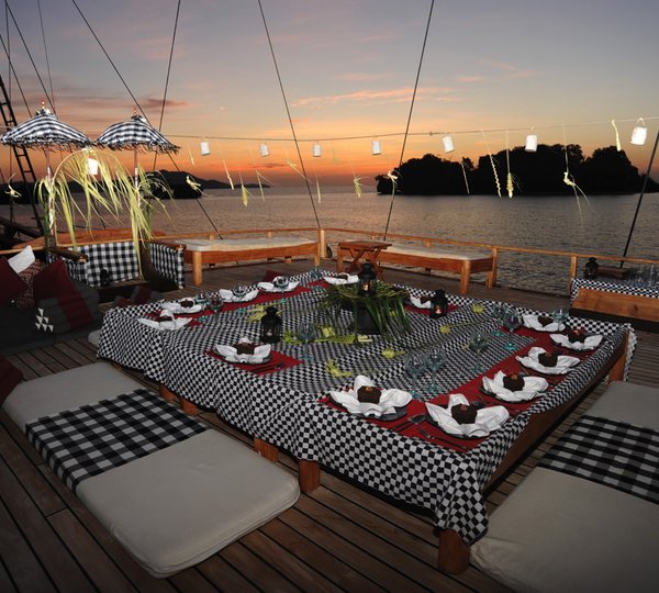 Alfresco Dining On Board