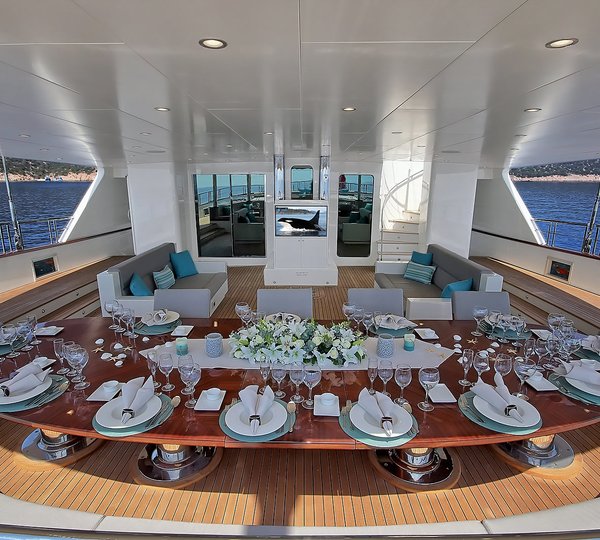 Alfresco Dining Option