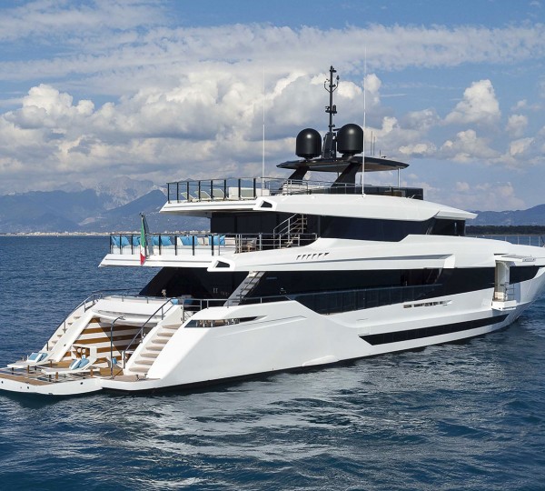 At Anchor Showing Beach Club