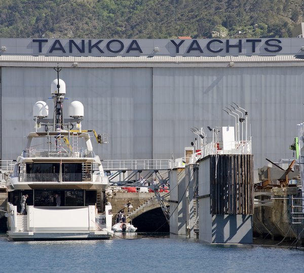 At The Yard During Launch