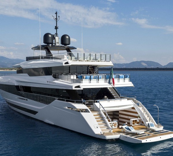 Beach Club - At Anchor