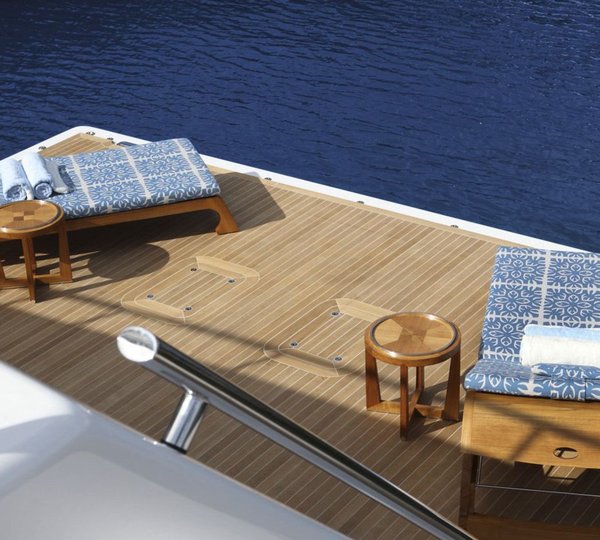 Beach Club With Sunloungers