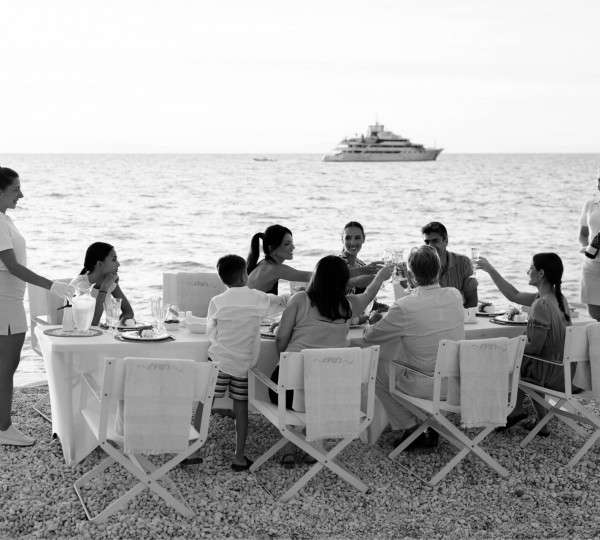 Beach Dining