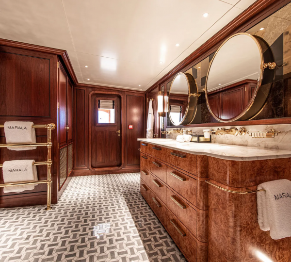 Beautiful Master Ensuite