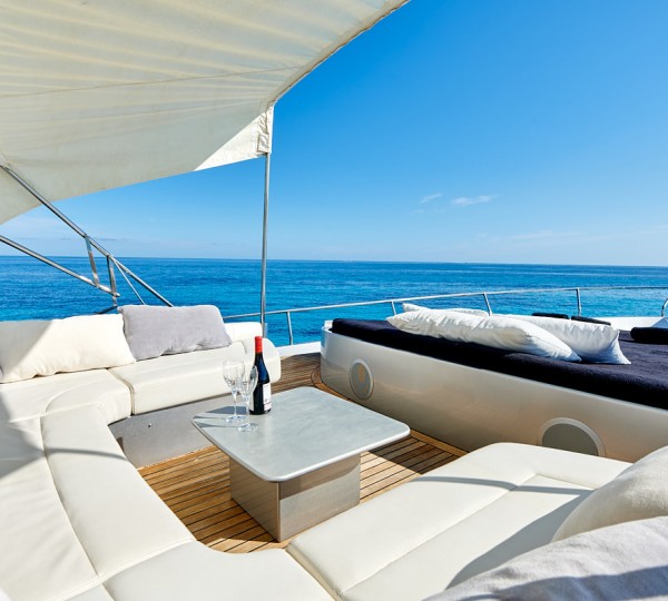 Bow Seating And Sunabathing