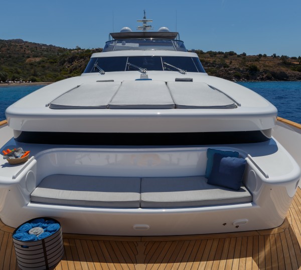 Bow Sunbathing And Seating