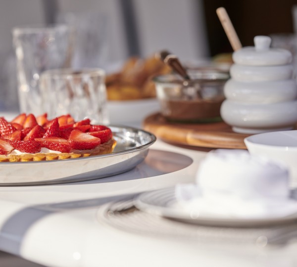Breakfast Dining Set Up