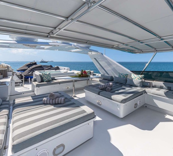 Bridge  Deck With Jacuzzi