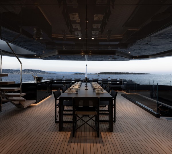 Bridge Deck - Alfresco Dining