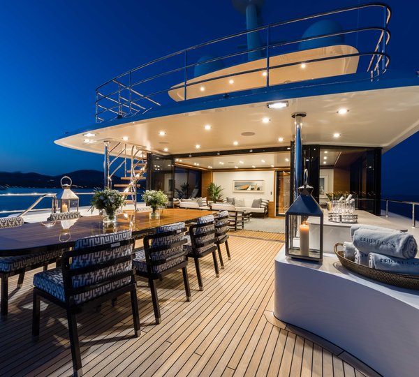 Bridge Deck Alfresco Dining Option