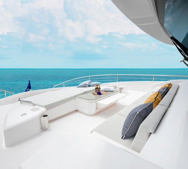 Bridge Deck Bow Sunbathing Area